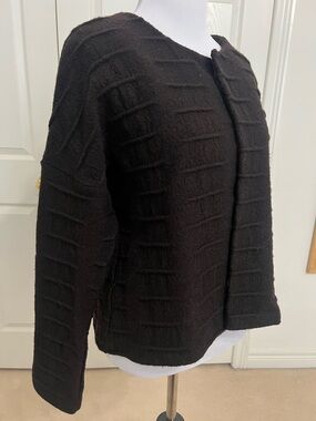 Muriel Dombret Black Textured 💯 wool jacket with dropped shoulder